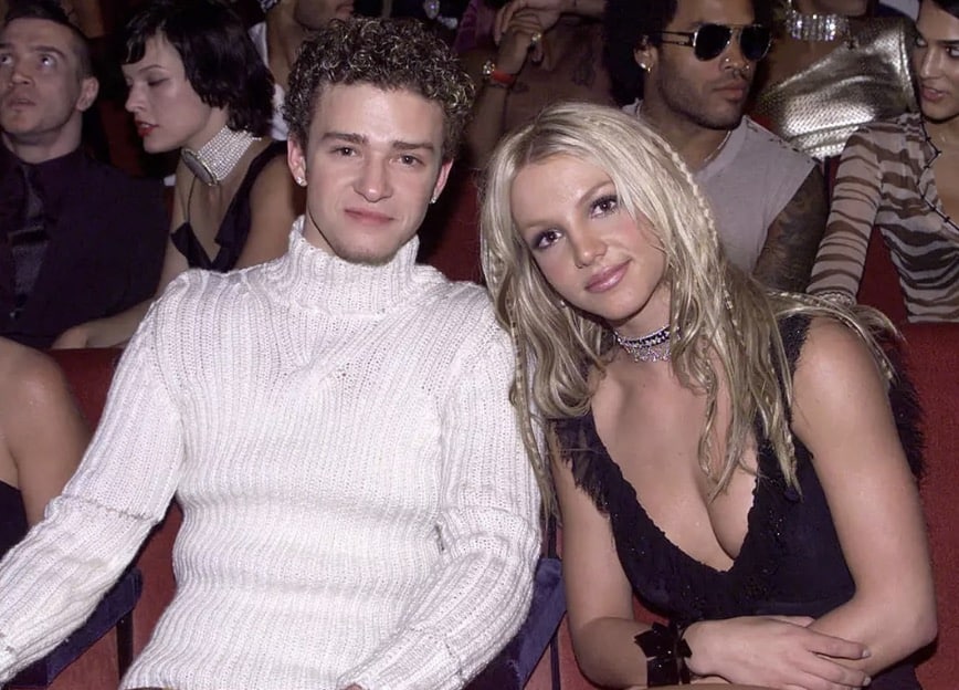 Britney Spears revela por que mentiu sobre sua virgindade por 30 anos após finalmente admitir com quem a perdeu A estrela foi catapultada para os holofotes desde muito jovem.
