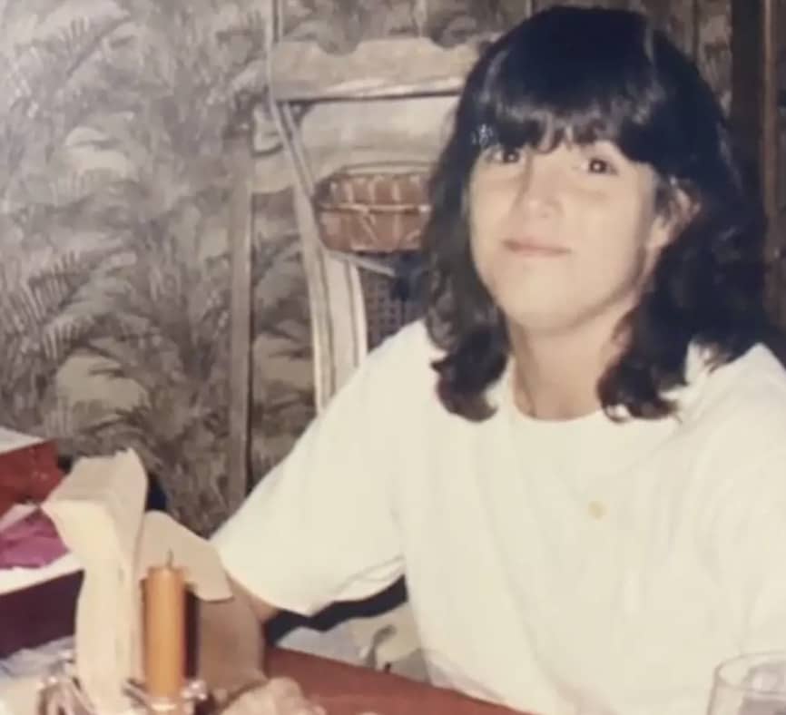 Mensagem final arrepiante de condenado à morte para a esposa e a família da vítima após crime hediondo ocorrido há 30 anos Carmen Gayheart tinha apenas 23 anos quando foi brutalmente assassinada por Anthony Wainwright e seu cúmplice Richard Hamilton (WCJB)