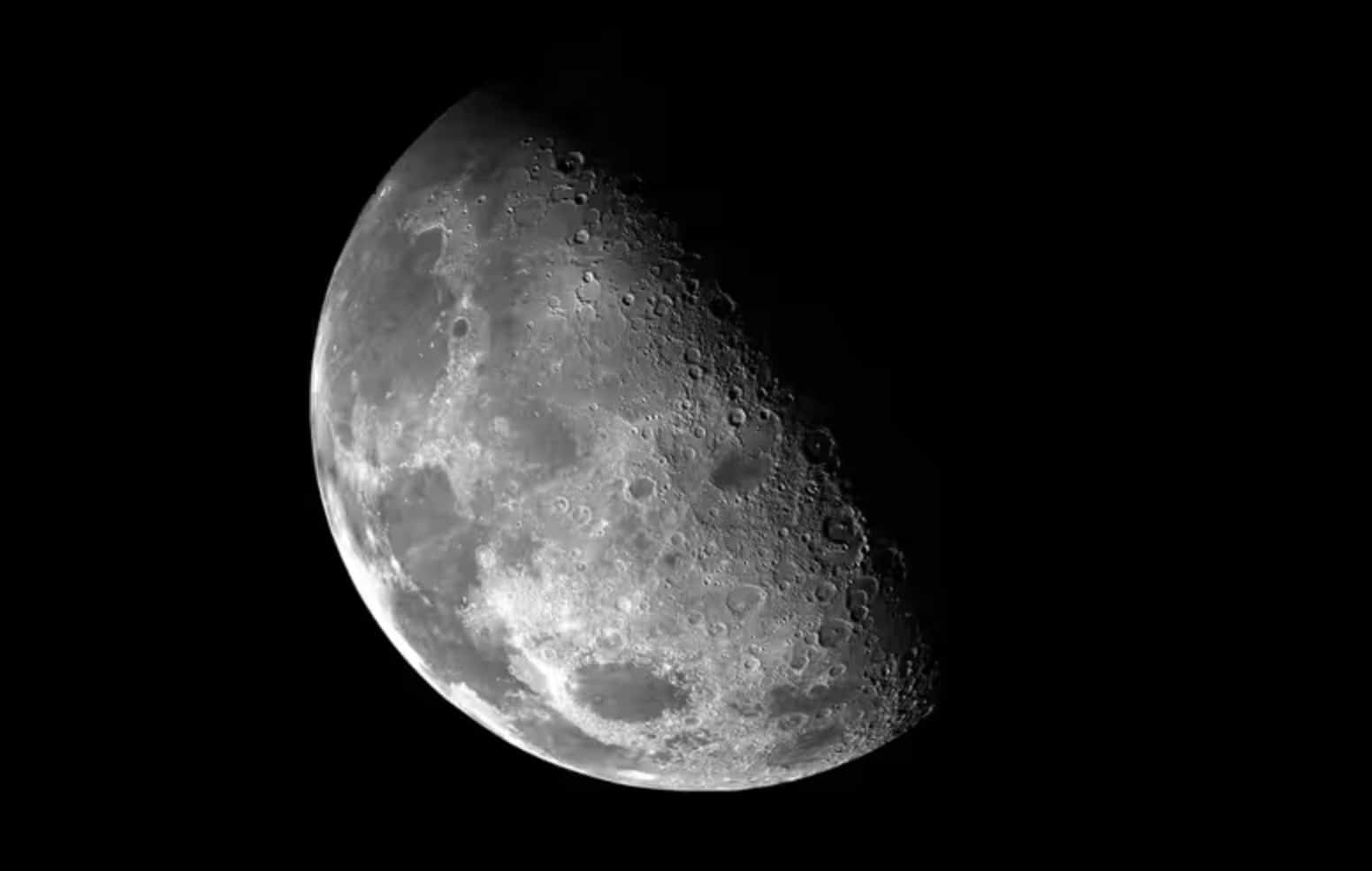 Projeto secreto da CIA alegou ter descoberto 'civilização alienígena' no lado oculto da Lua