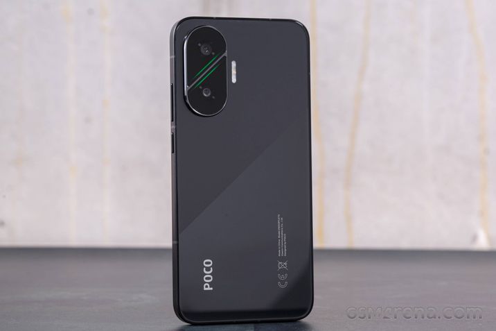 Imagens de unboxing do Poco F7