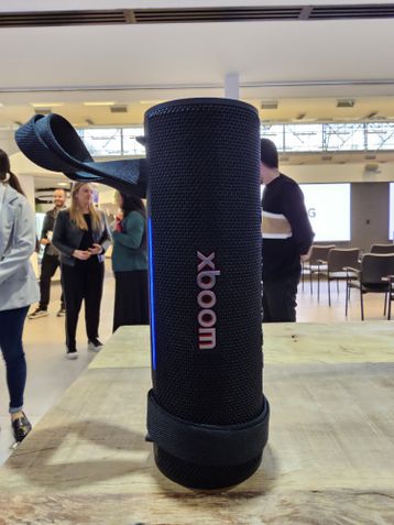 Linha de caixas de som LG xboom by will.i.am