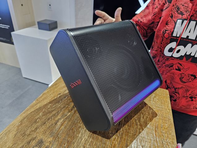 Linha de caixas de som LG xboom by will.i.am