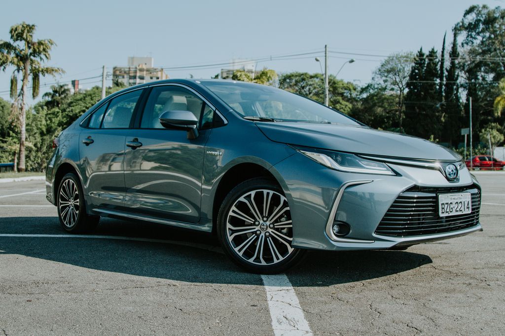 Toyota Corolla visto de frente