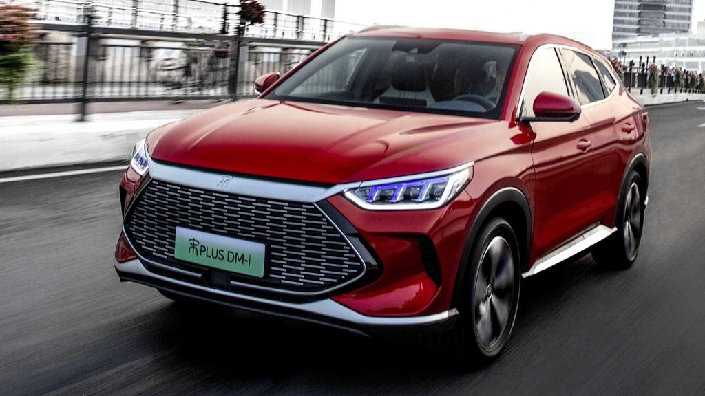 Byd Song Plus visto de frente