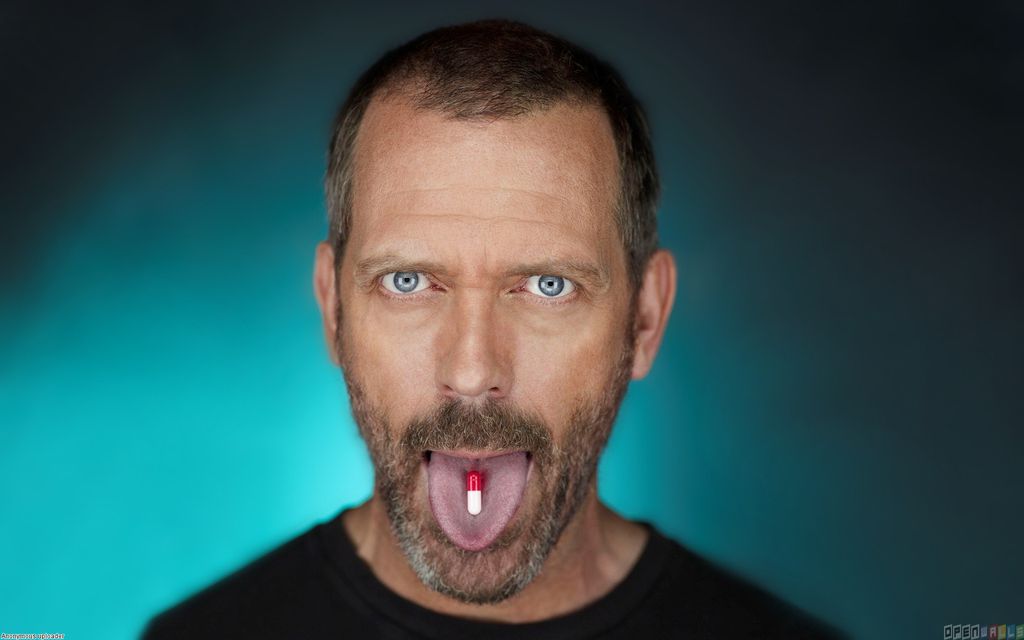 House é um médico brilhante, mas sarcástico, cujas atitudes são bastante incoerentes com as de um profissional de verdade (Imagem: Divulgação/NBCUniversal)