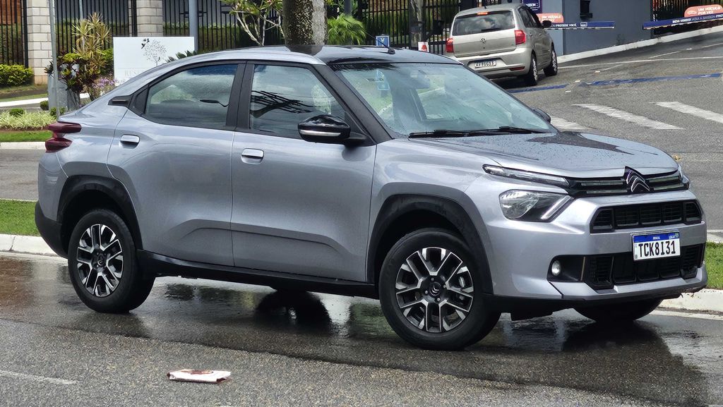 Citroën Basalt visto de frente
