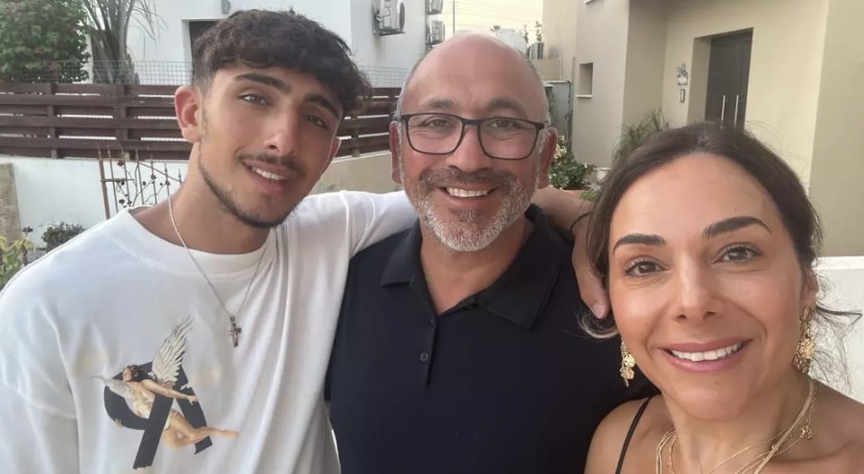 Homem de 57 anos é diagnosticado com câncer cerebral após único sintoma ser cheiro estranho persistente A família ficou frustrada com as opções de tratamento (SWNS)