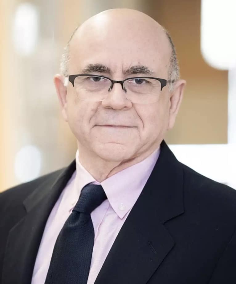 Médico responsável pelo primeiro milagre do Papa Leão quebra o silêncio após supostamente salvar bebê prematuro com oração Dr. Juan Sanchez-Esteban orou para que o bebê fosse salvo (Brown University)