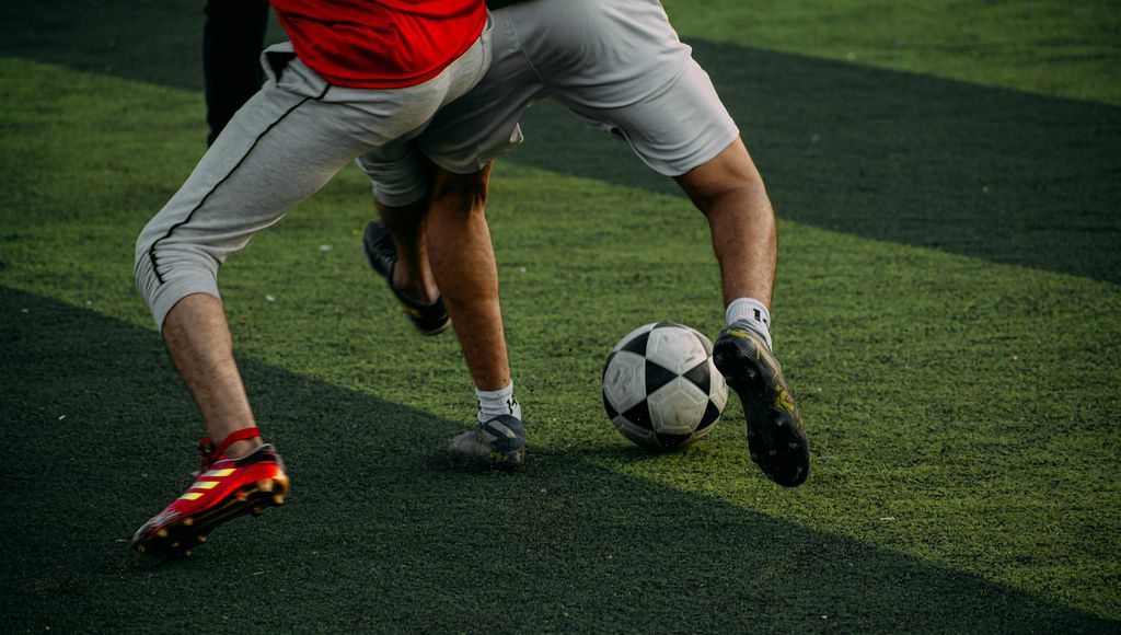 Jogadores de futebol em partida