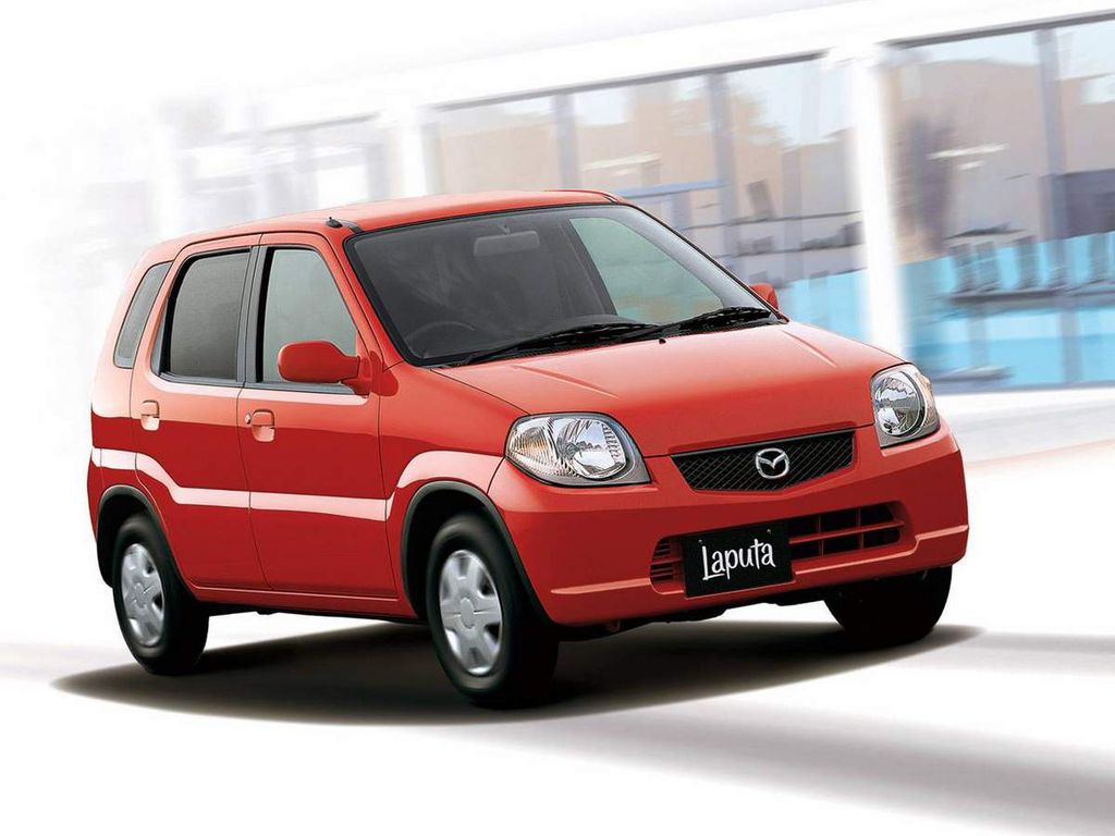 Mazda Laputa visto de frente