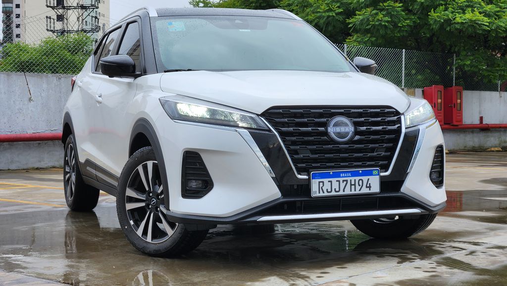 Nissan Kicks visto de frente