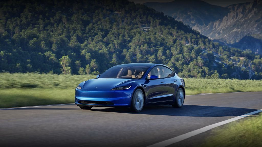 Model 3 visto de frente