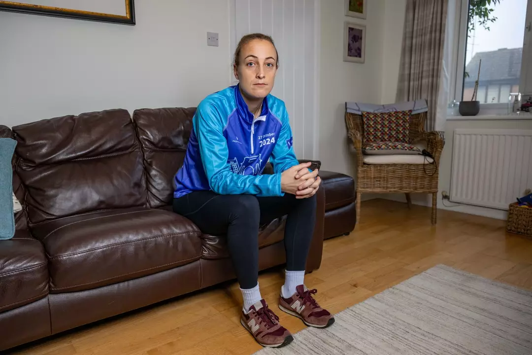 Mulher recebe seis meses de vida depois que médicos confundiram câncer com fobia de aranhas Amy Carr foi impedida de fazer um cruzeiro pela Europa por sua seguradora de viagem, mesmo após gastar milhares com ela (SWNS)