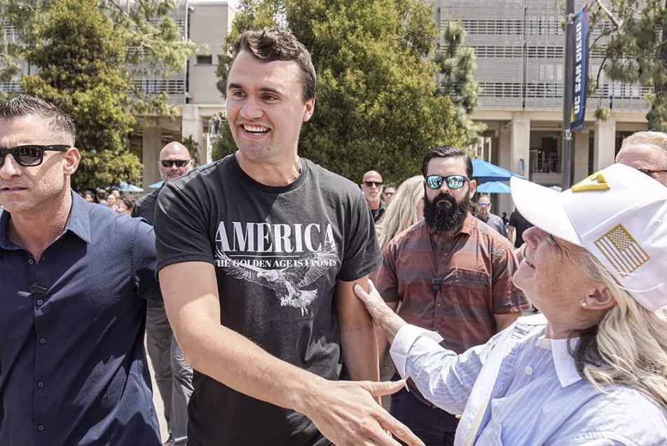 Balas usadas para matar Charlie Kirk "tinham mensagens gravadas nelas" Charlie Kirk foi assassinado enquanto falava sobre crimes com armas em uma universidade de Utah