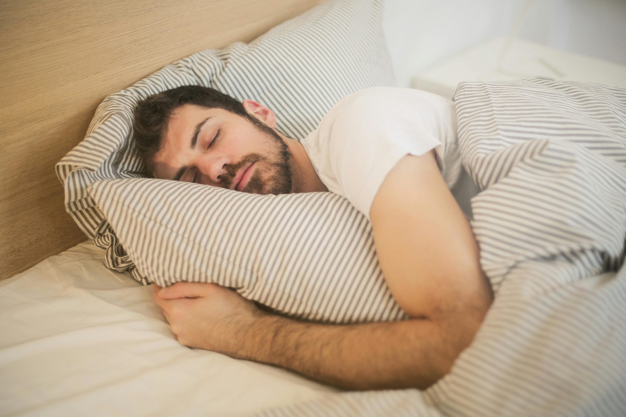 Cientistas revelam o que acontece com seu corpo se você dorme menos de 6 horas por noite