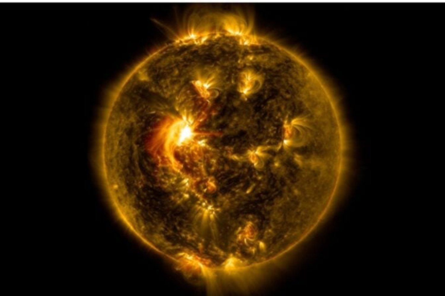 O mistério do Sol que deveria dormir e decidiu despertar, deixando a NASA desconcertada e colocando em risco nossas comunicações em risco © NASA/Goddard/SDO