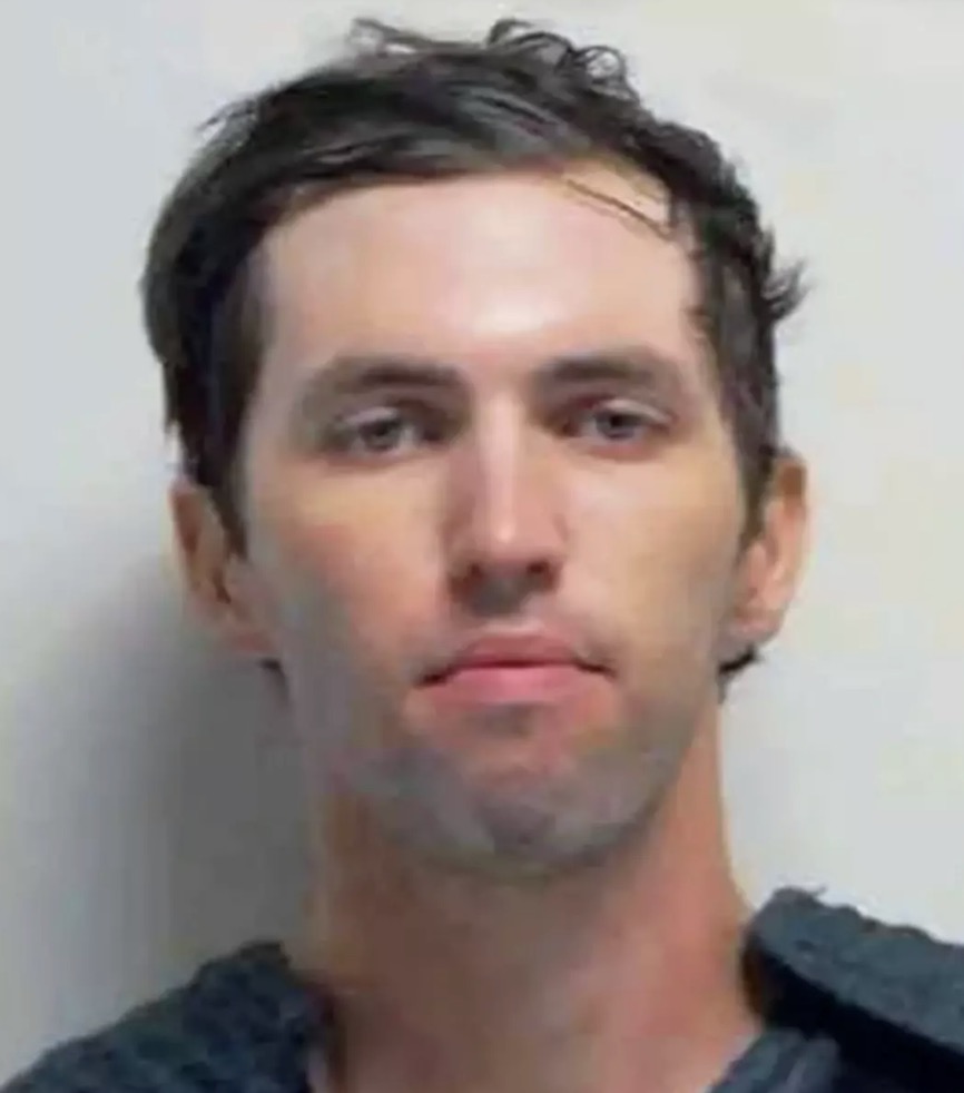 Robinson está sob custódia (FBI)