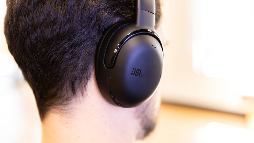 JBL Tour One M3
