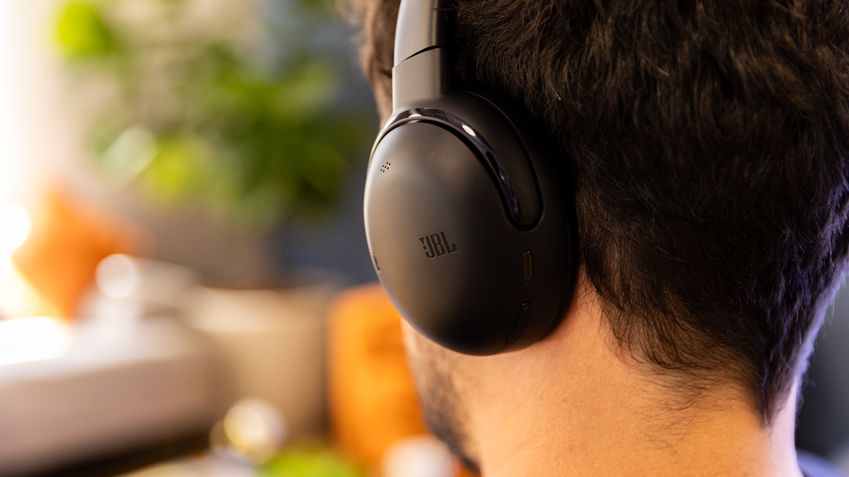 JBL Tour One M3