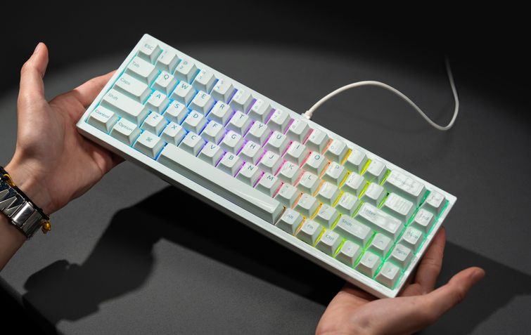 Teclado de cerâmica Keychron Q16 HE