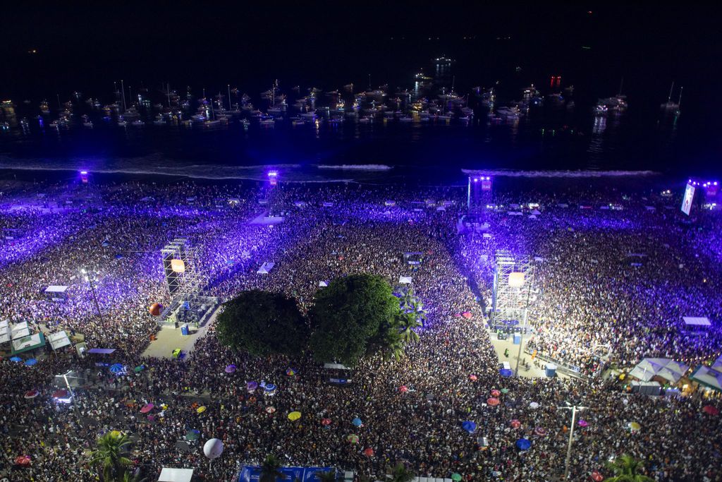 Estimativa de público no show de Lady Gaga na praia de Copacabana foi de 1,6 milhão de pessoas / Alexandre Macieira/Riotur