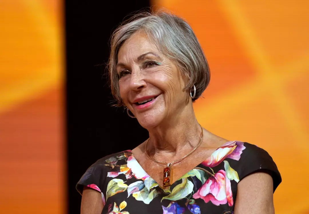 Como a mulher mais rica do mundo, que você provavelmente nunca ouviu falar, construiu sua fortuna de 116.000.000.000 de dólares A herdeira do Walmart, Alice Walton, entrou discretamente para o seleto clube dos 100 bilhões de dólares