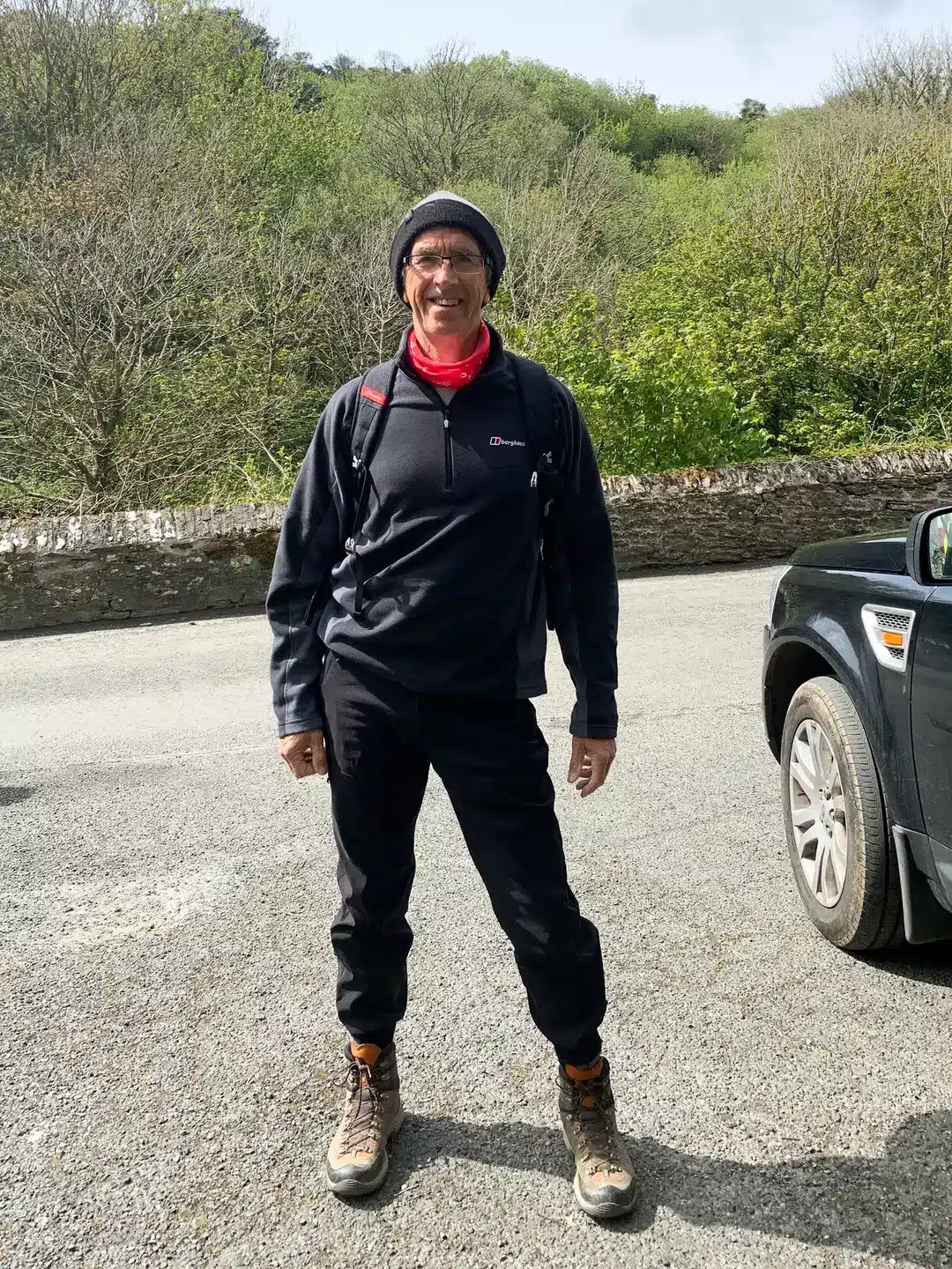 Dave estava pedalando com amigos quando um motorista embriagado colidiu com ele (SWNS)