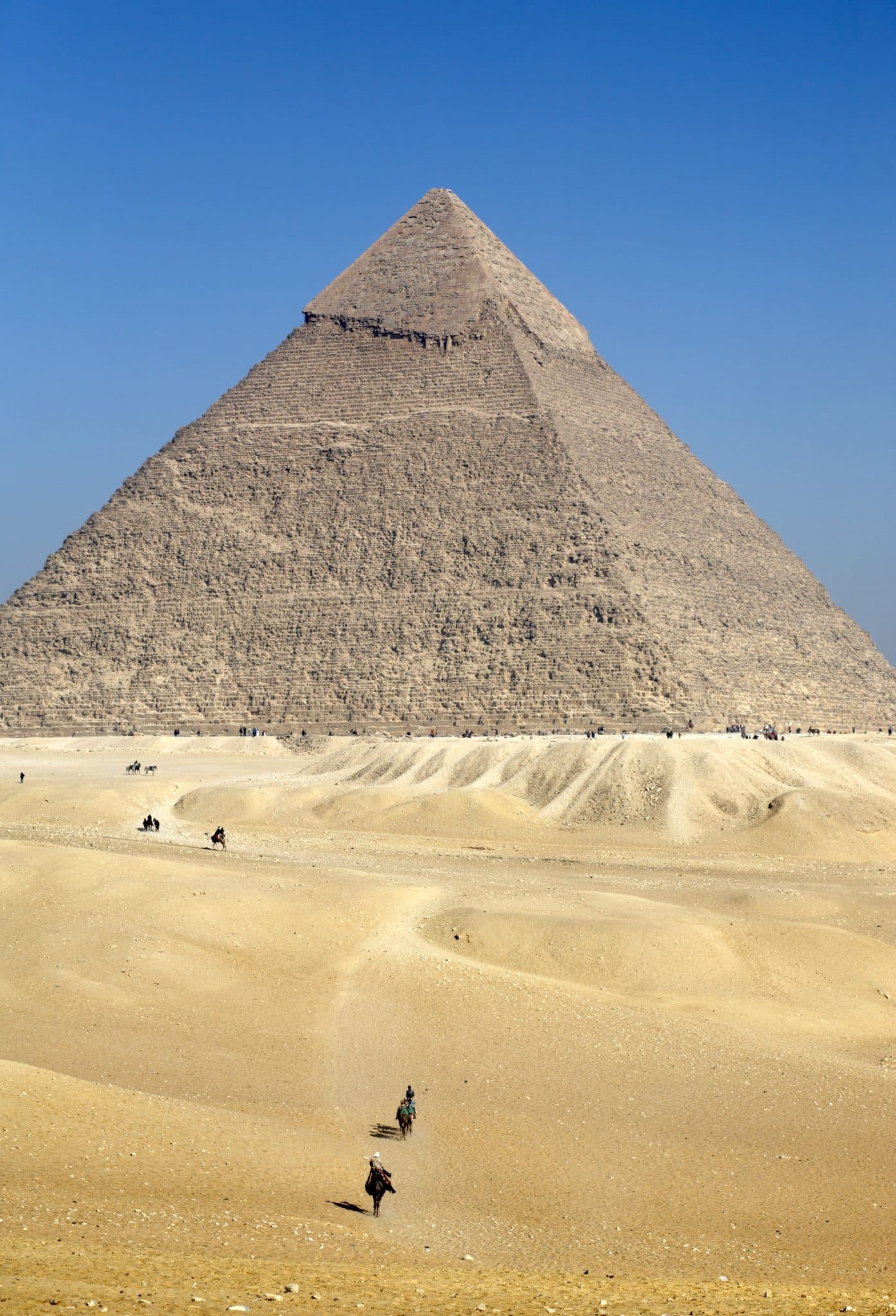 Resolvido o maior enigma do Egito? Pesquisadores explicam como a Grande Pirâmide foi erguida há 4.500 anos