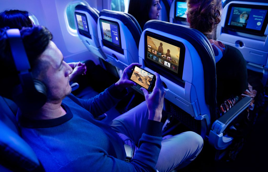 United Airlines avião com starlink elon musk