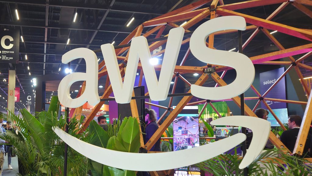 Pane na AWS derrubou vários sites e apps (Imagem: Marcelo Salvatico/Canaltech)