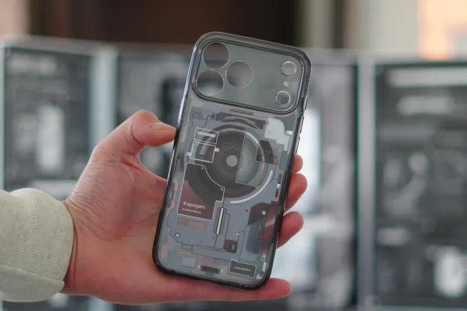 Case Spigen iPhone 17