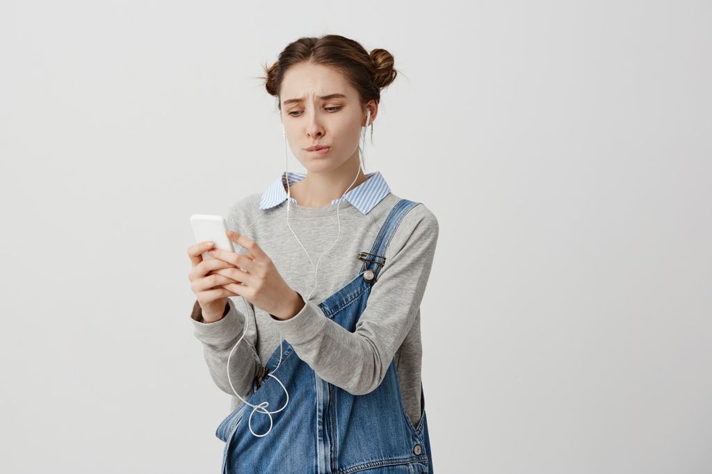 A regra para evitar ataques de spoofing, seja do tipo que forem, é manter o ceticismo e a desconfiança frente a qualquer mensagem online (Imagem: Cookie_studio/Freepik)