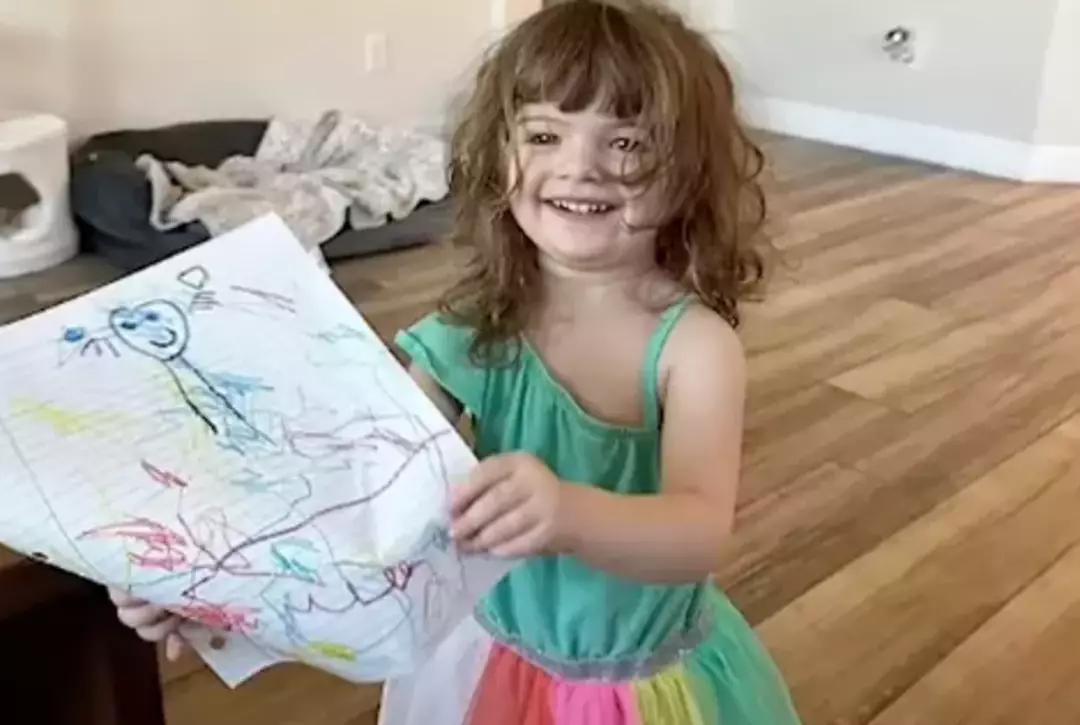 Acredita-se que a criança tenha sido deixada no carro quente por mais de três horas (Law & Crime Network/YouTube)