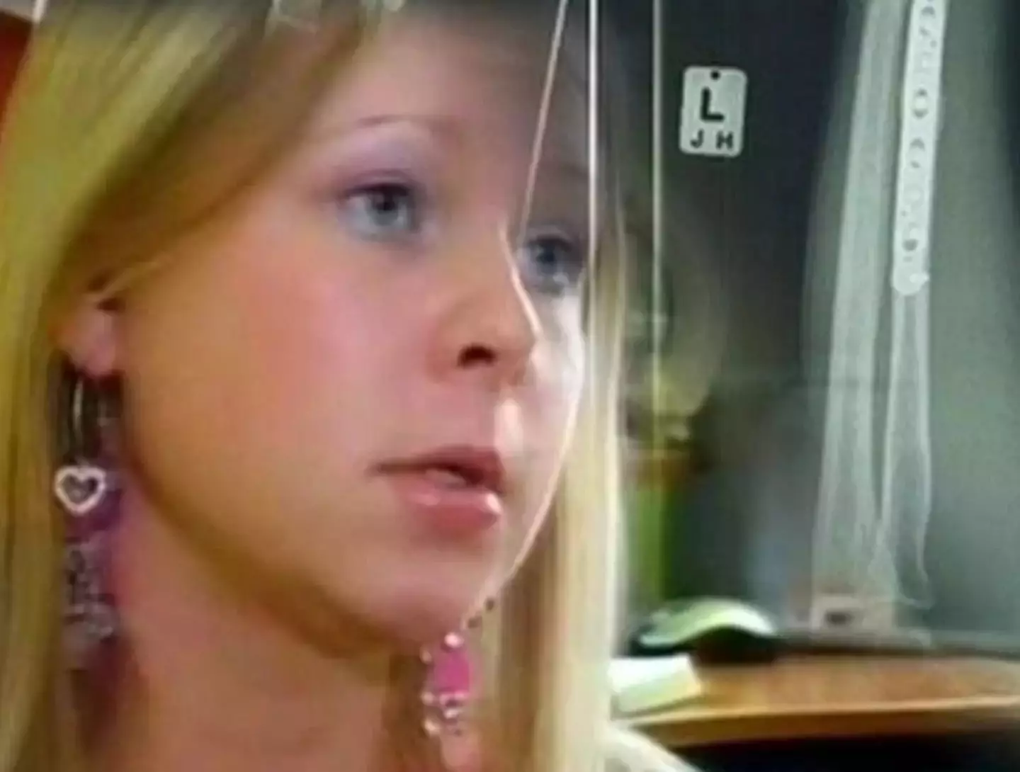 Natasha Demkina ficou conhecida como a “garota com olhos de raio X” (Facebook/Natasha Demkina - the girl with X-RAY EYES)