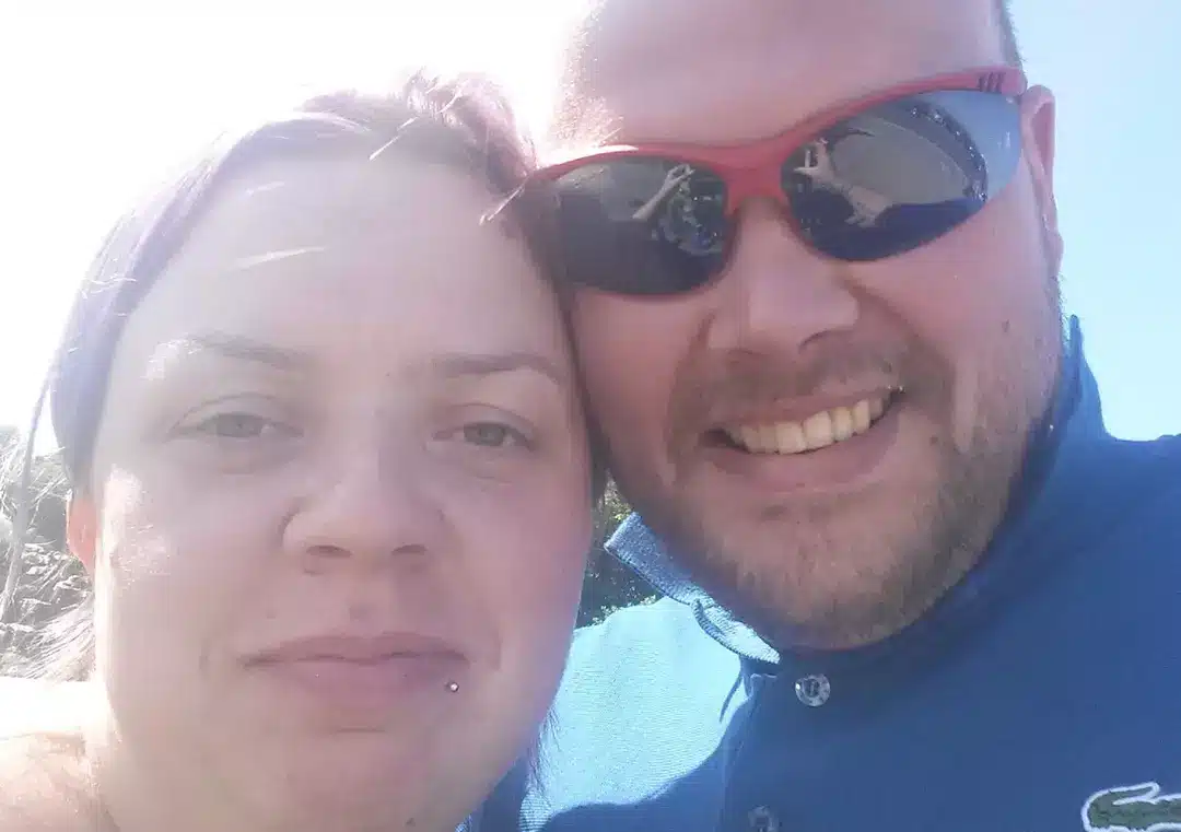 O casal decidiu realizar o casamento (SWNS)