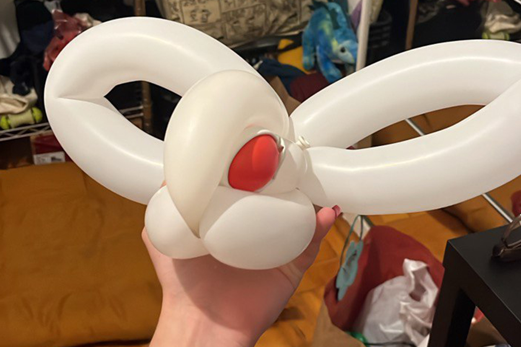 Fotografia do teste da cabeça do coelho de balão.