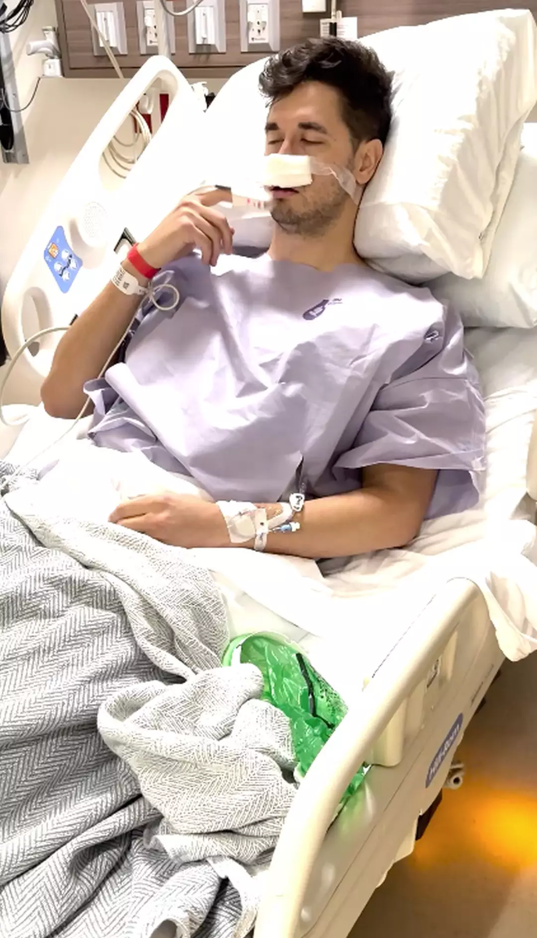 Ele disse que ficou “confuso” quando as pessoas pediam para ele falar inglês (Kennedy News and Media)