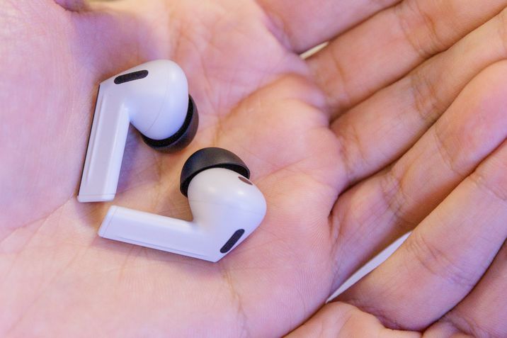 COMP - Galaxy Buds 3 FE x Buds Core: qual fone sem fio da Samsung você deve comprar?