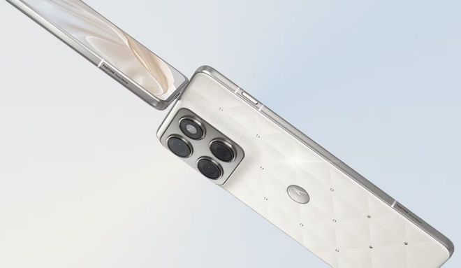 Motorola Edge 70 Swarovski