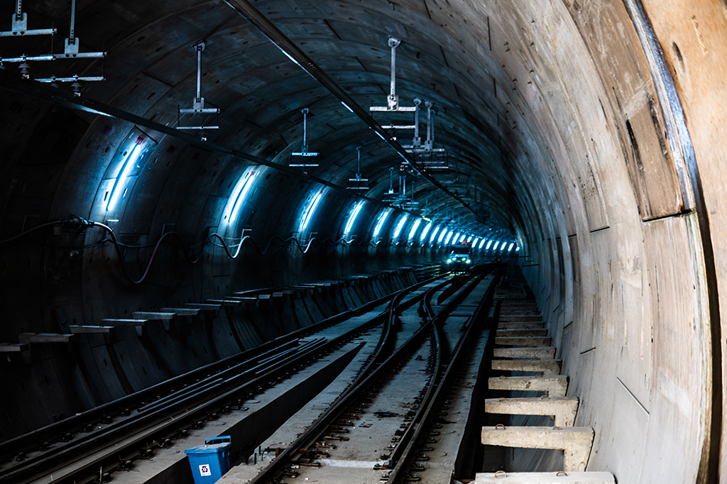 Fotografia do canteiro de obras da estação Santa Marina da Linha 6 - Laranja do metrô de São Paulo.