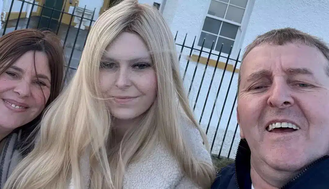 A mãe e o pai de Isla agora estão fazendo campanha pela criação da 'Lei de Isla' (SWNS)