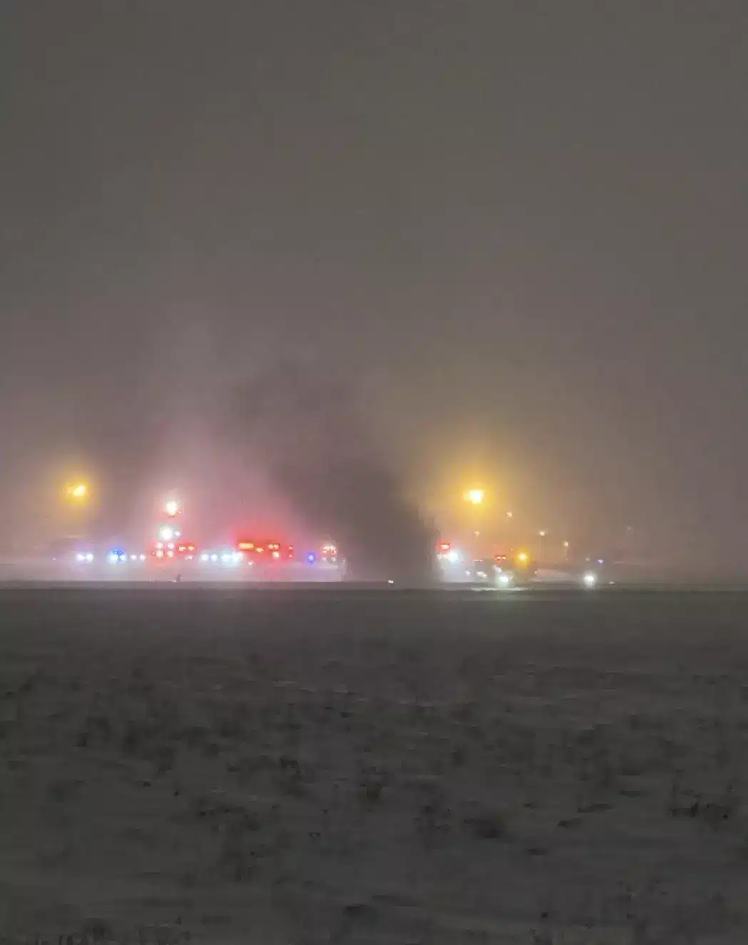 O acidente aéreo resultou no fechamento do Aeroporto Internacional de Bangor (X)