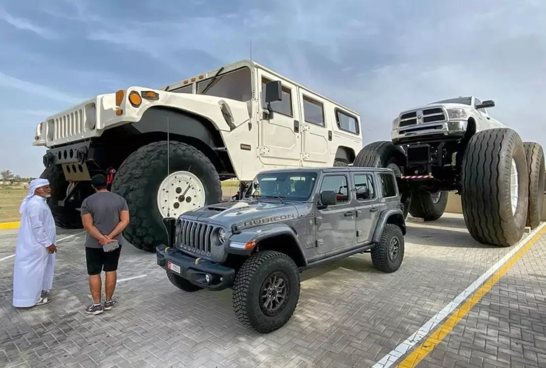 Sheikh Hamdan tem um enorme Hummer H1 (Instagram/@shhamadbinhamdan)
