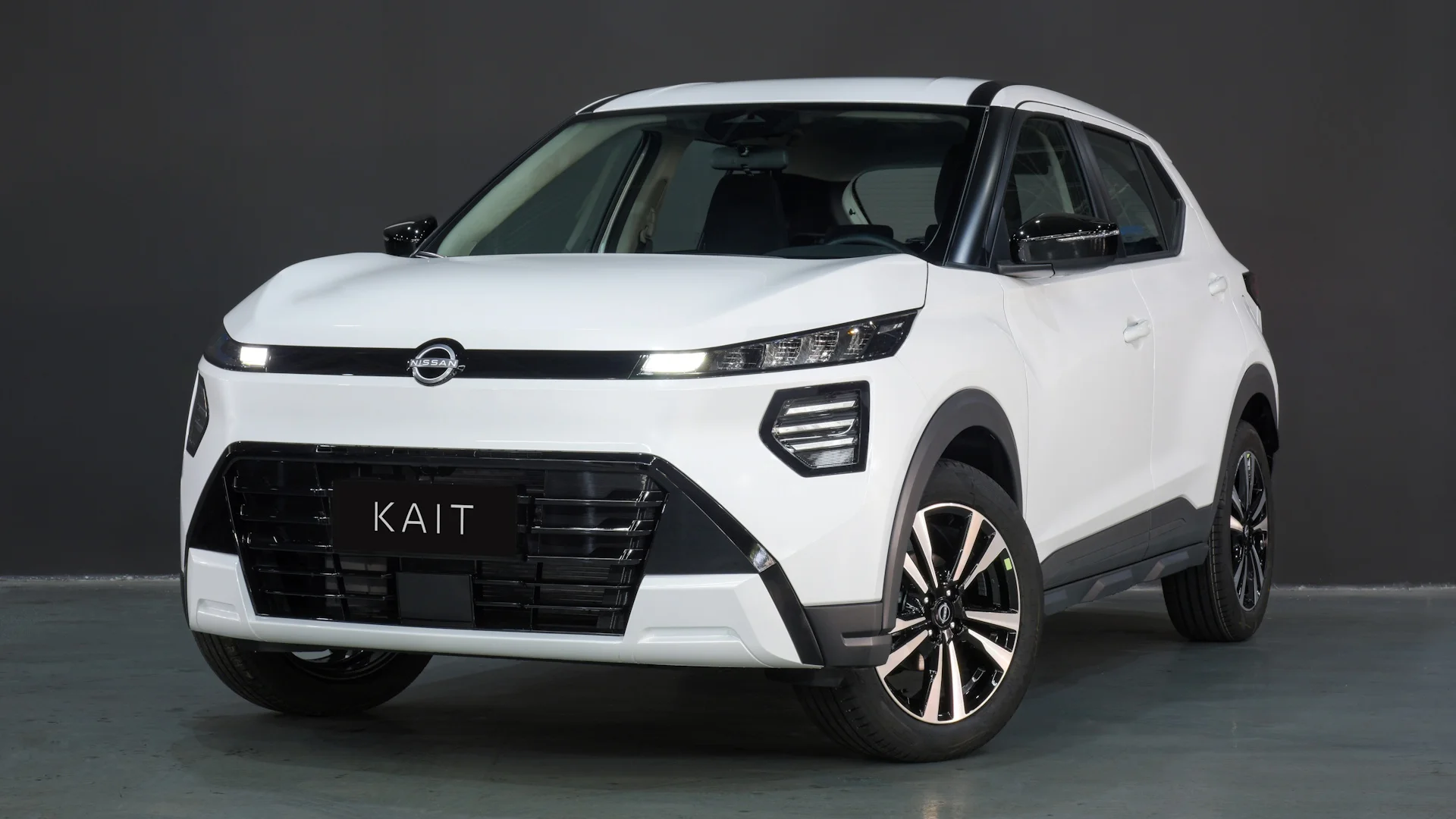 Editar informações da imagem Nissan Kait Active - 3-4 Frente