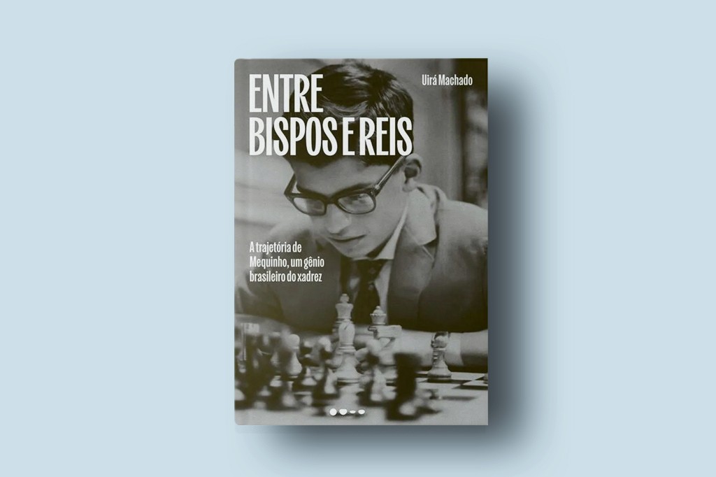 Capa do livro Entre Bispos e Reis de Uirá Machado, com foto em preto e branco de um jovem de óculos olhando para um tabuleiro de xadrez. O texto secundário diz: A trajetória de Mequinho, um gênio brasileiro do xadrez